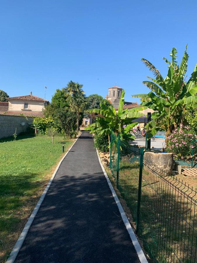 Jardin D'Arcy - Chambres D'Hotes Avec Piscine Et Spa Bois Buitenkant foto