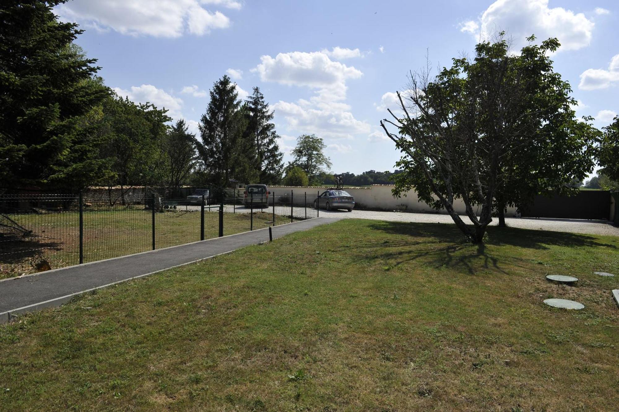 Jardin D'Arcy - Chambres D'Hotes Avec Piscine Et Spa Bois Buitenkant foto